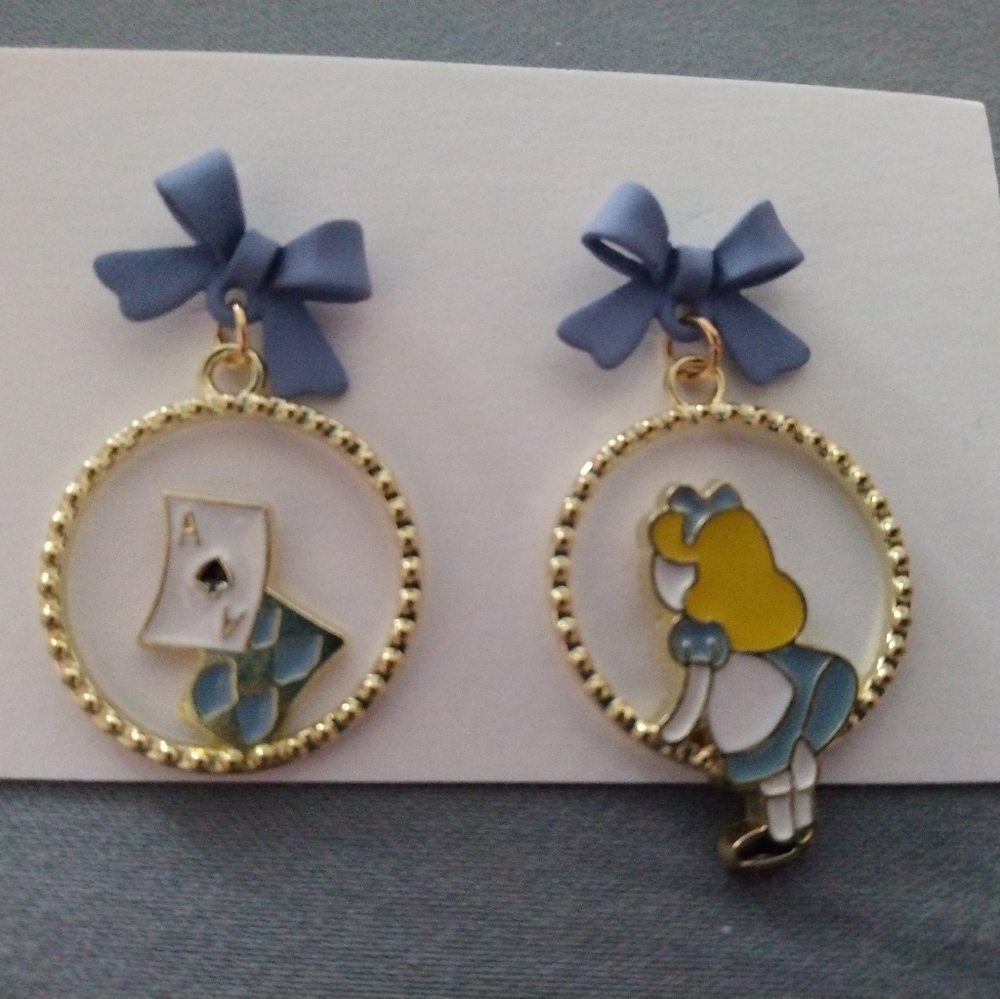 NEW! Alice in Wonderland Stud Earrings 925